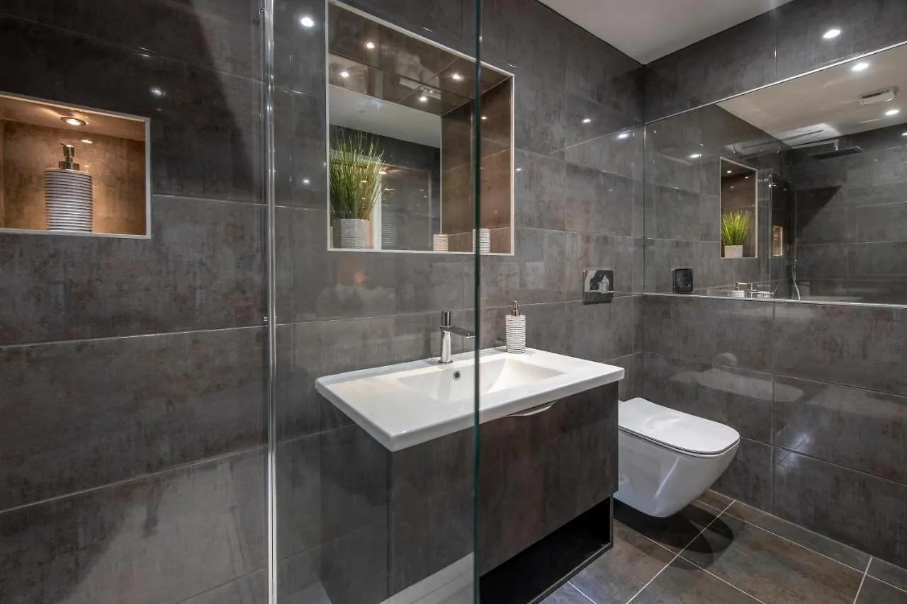 The Quadrant - The Garret Apartman York